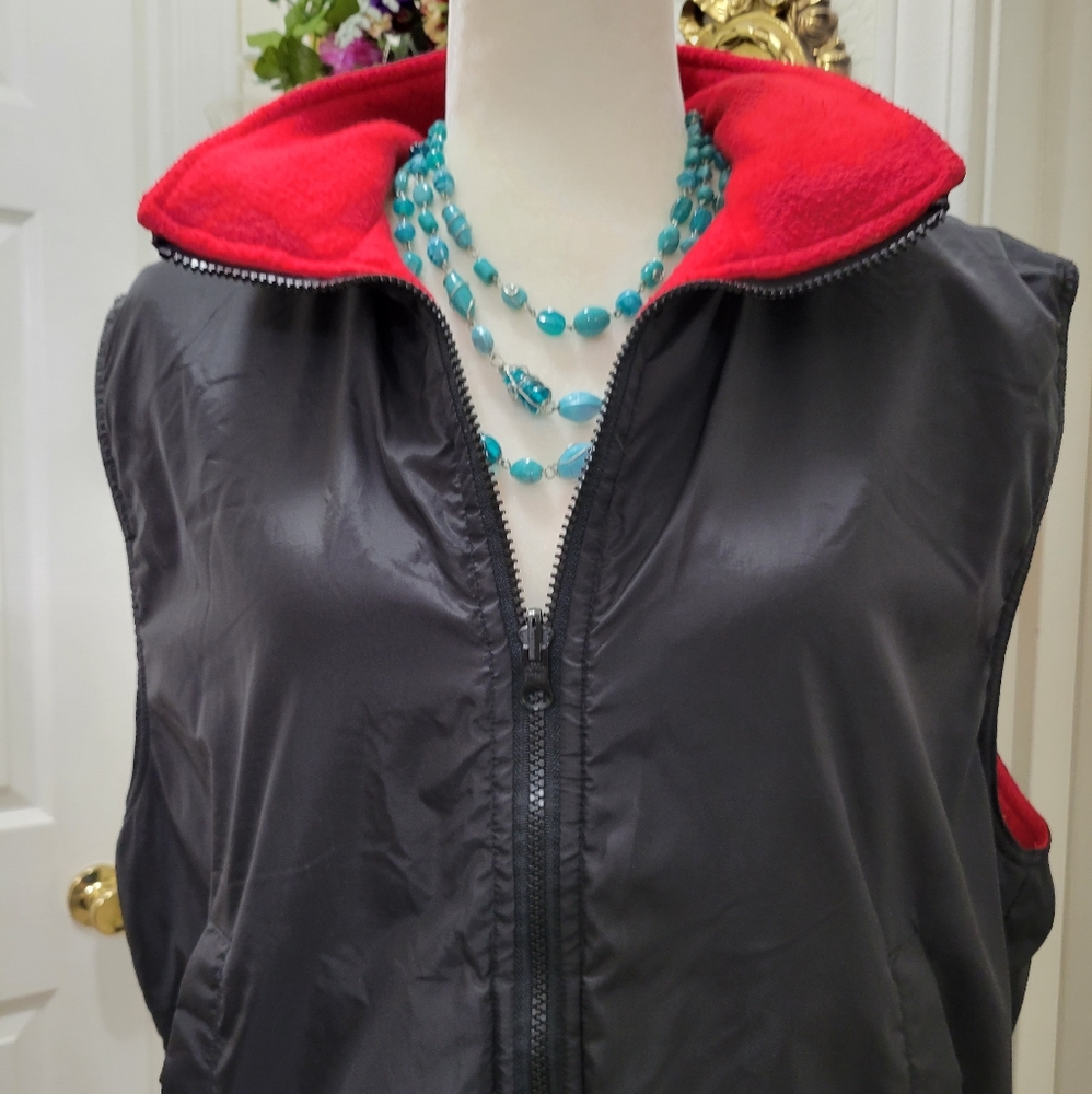 Vest - Picture 2 of 9